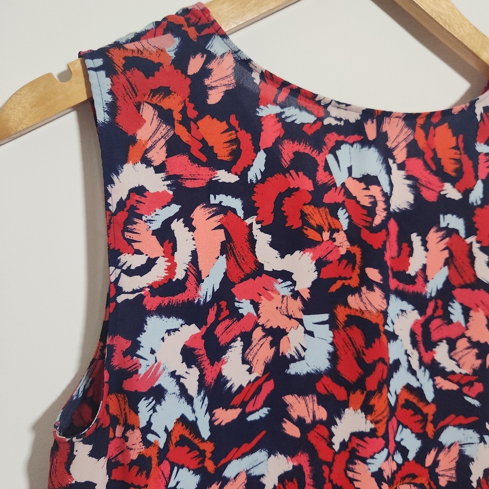 Halogen Asymmetrical Graphic Print Tank Top - Picture 9 of 9